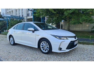 TOYOTA COROLLA Sedan 1.8 Hybrid Comfort e-CVT Friss szervizzel. Mo-i első tulajdonostól. Gyönyörű állapotban