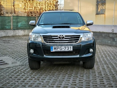 TOYOTA HI LUX Hilux 3.0 D-4D 4x4 Double SR+ (Automata)