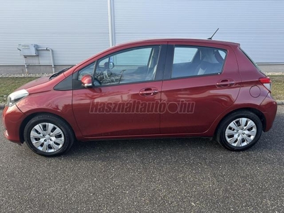 TOYOTA YARIS 1.0 Active+Cool NAVI! DIGIT KLÍMA! TOLATÓ KAMERA