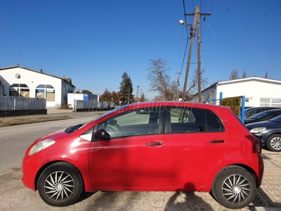 TOYOTA YARIS 1.0 Blue Ice