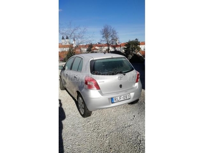 TOYOTA YARIS 1.33 Sport