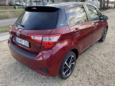 TOYOTA YARIS 1.5 Dual VVT-iE Selection Smart Red