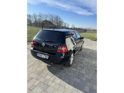 VOLKSWAGEN GOLF IV 1.9 PD TDi Highline