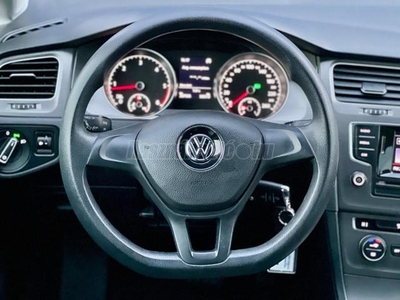 VOLKSWAGEN GOLF VII 1.6 TDI Comfortline DSG / Szervizkönyv+számlák/ Digit klíma/ Tempomat!