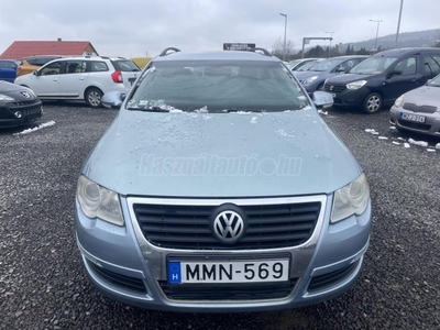 VOLKSWAGEN PASSAT 1.6 Trendline