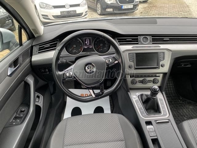 VOLKSWAGEN PASSAT VIII Variant 1.6 TDI BMT Trendline ÜLÉSFŰTÉS - TEMPOMAT - PARKRADAR ELŐL/HÁTUL -VÉGIG VEZETETT SZERVIZKÖNYV