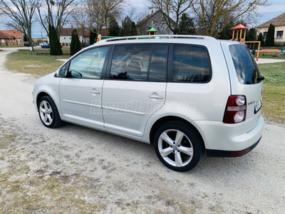 VOLKSWAGEN TOURAN 2.0 PD TDI Highline