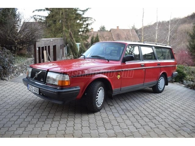 VOLVO 245