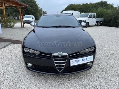 ALFA ROMEO 159 SW 2.0 JTDm 16V Distinctive Ti /155E Km!/BOSE!/Blue&Me!/Xenon!/PDC!/Navi!/Ülésfűtés!/