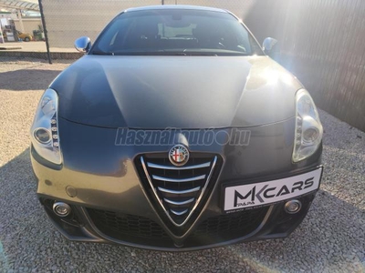 ALFA ROMEO GIULIETTA 2.0 JTDM-2 Distinctive EU6 ELSŐ TULAJ.NAVI.STB