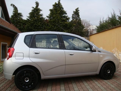 CHEVROLET AVEO 1.2 16V LS Karambolmentes! Végig karbantartott! Szép-megkímélt! Klímás! 91e km! Akciós ár!!