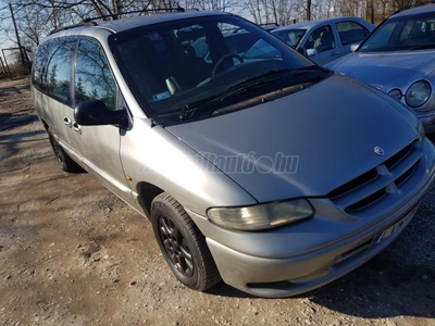 CHRYSLER VOYAGER 2.5 TD SE (7 személyes )