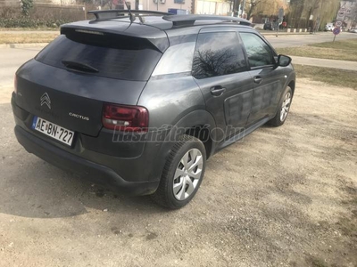 CITROEN C4 CACTUS 1.2 PureTech Shine Magánszemélytől. kevés km-rel. vezérlés nemrég lett cserélve!