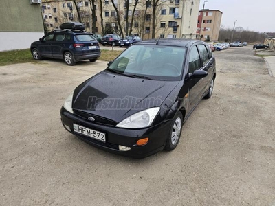 FORD FOCUS 1.6 Ghia