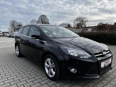 FORD FOCUS 1.6 TDCi Champions Végig Vezetett Szervizkönyv.Navi.Bluetooth.ÜlésFűtés