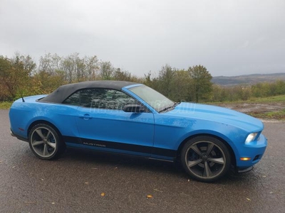 FORD MUSTANG Convertible 3.7 V6