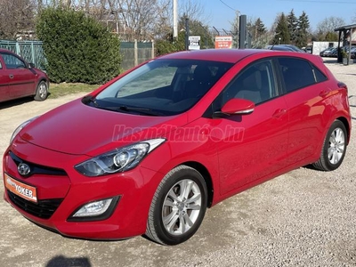 HYUNDAI I30 1.4i Business 1 TULAJTÓL.FRISS MŰSZAKI.VÉGIG VEZETETT SZERVIZKÖNYV