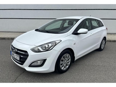 HYUNDAI I30 CW 1.6 CRDi LP Life Mo-i.SzKönyv 2.Tulaj