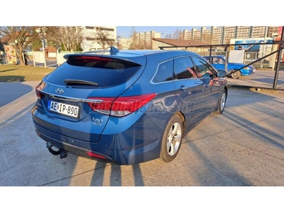 HYUNDAI I40 1.7 CRDi HP Premium Navi.4xülésfűtés.vonóhorog.kamera.8 kerék