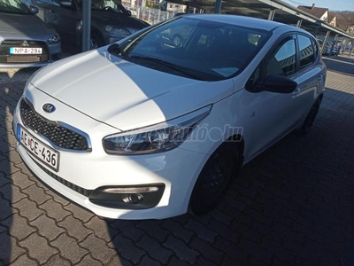 KIA CEE'D 1.4 CVVT LX Eredeti fényezéssel