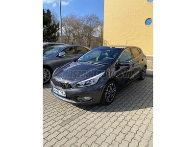 KIA CEE'D 1.6 GDI Limitált Prémium PANORÁMATETŐ/FULL EXTRA/ELSŐ MO.-I TULAJ