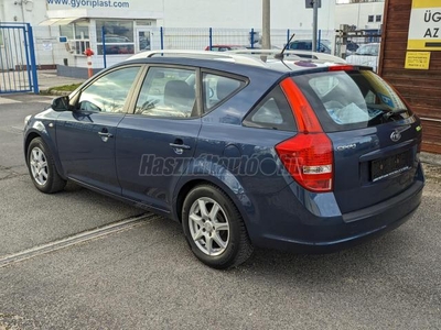 KIA CEE'D SW 1.4 LX 1. tulaj. szervizkönyv