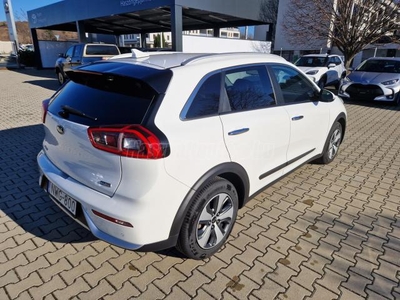 KIA NIRO HEV 1.6 GDI EX DCT Magyar. szervizkönyves