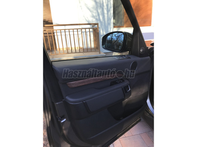 LAND ROVER DISCOVERY 3.0 SDV6 HSE (Automata) [7 személyes ]