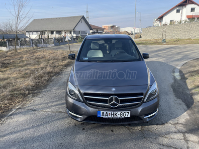 MERCEDES-BENZ B 200 AMG Line 7G-DCT