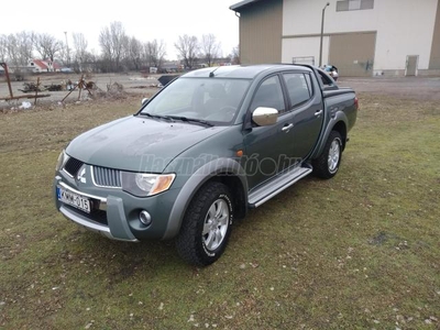 MITSUBISHI L 200 Pick Up 2.5 TD DC Intense