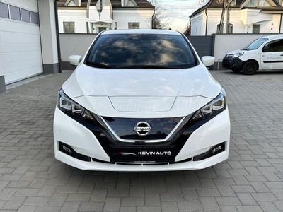 NISSAN LEAF N-Connecta 40kWh (Automata) LED/Navi/360 Kamera/Táv.Temp/Ü.Fűtés/17Alu!!!