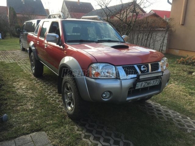 NISSAN PICK UP 2.5 4WD Double Cab d22