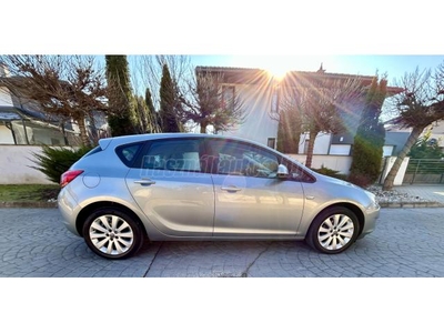 OPEL ASTRA J 1.4 Enjoy