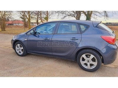 OPEL ASTRA J 1.4 Essentia