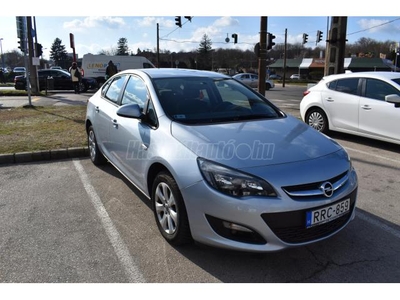 OPEL ASTRA J Sedan 1.4 T Enjoy EURO6 Első tulajdonostól. 33 196km