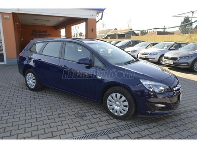 OPEL ASTRA J Sports Tourer 1.6 Selection 115.615 KM ! VÉGIG LEINFORMÁLHATÓ KM FUTÁS !