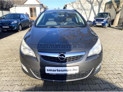 OPEL ASTRA J Sports Tourer 1.7 CDTI Cosmo ÜLÉS-KORMÁNY FŰTÉS.KLÍMA.TEMPOMAT.PARKOLÓRADAR.VONÓHOROG-LEVEHETŐ FEJJEL