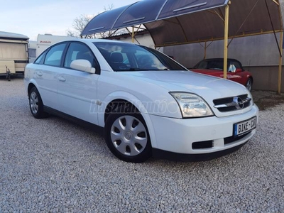 OPEL VECTRA C 1.9 CDTI Comfort ((3. tulaj.2 kulcs.téli-nyári kerék.4 új féktárcsa+betét.6 seb.váltó!))