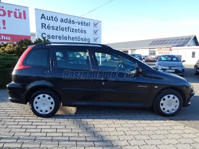 PEUGEOT 206 1.4i