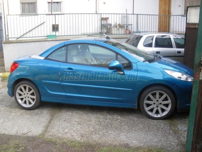 PEUGEOT 207 CC 1.6 HDi Feline