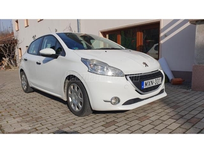 PEUGEOT 208 1.4 HDi Van