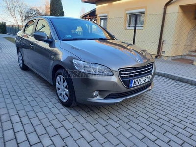 PEUGEOT 301 1.6 VTi Allure