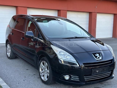 PEUGEOT 5008 1.6 HDi Premium 185eKm/HUD/Tempomat/Panorama