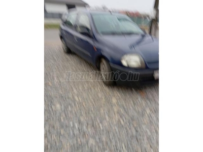 RENAULT CLIO 1.2 ECON