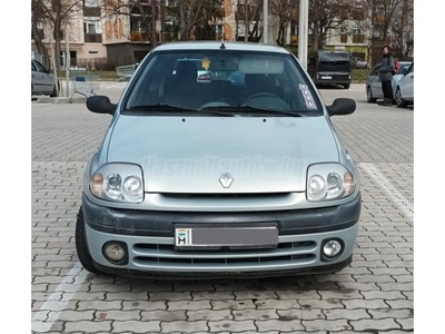 RENAULT CLIO 1.4 16V Tech Run