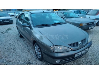 RENAULT MEGANE 1.4 16V Alize