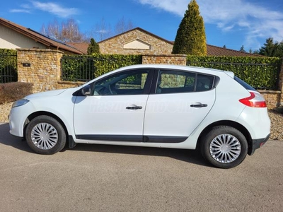 RENAULT MEGANE 1.6 Generation 110 LE vonóhoroggal