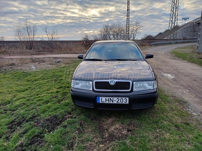 SKODA OCTAVIA 1.4 Tour