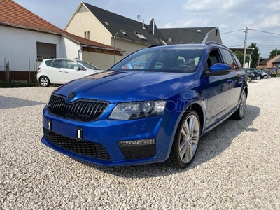 SKODA OCTAVIA Combi 2.0 CR TDI RS DSG BLUETOOTH..TEMPOMAT..SZÉLVÉDŐ ÉS ÜLÉSFŰTÉS..PARKRADAR..GYÖNYÖRŰ ÁLLAPOT!!