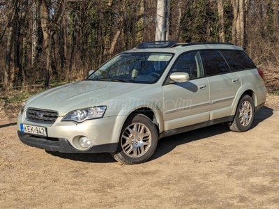 SUBARU OUTBACK 2.5 Comfort Navi (Automata)